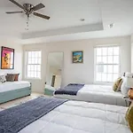 New Luxury Quiet Island Atlantic City Getaway